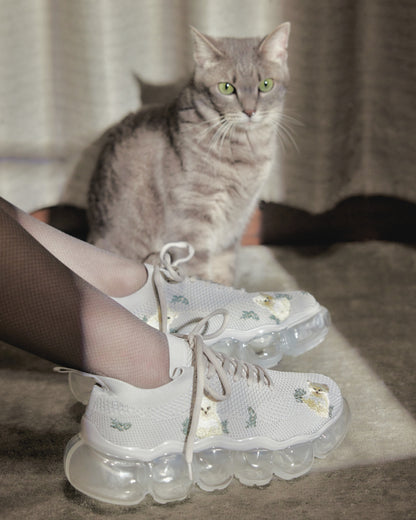 Jewelry Kitten Embroidery / Gray