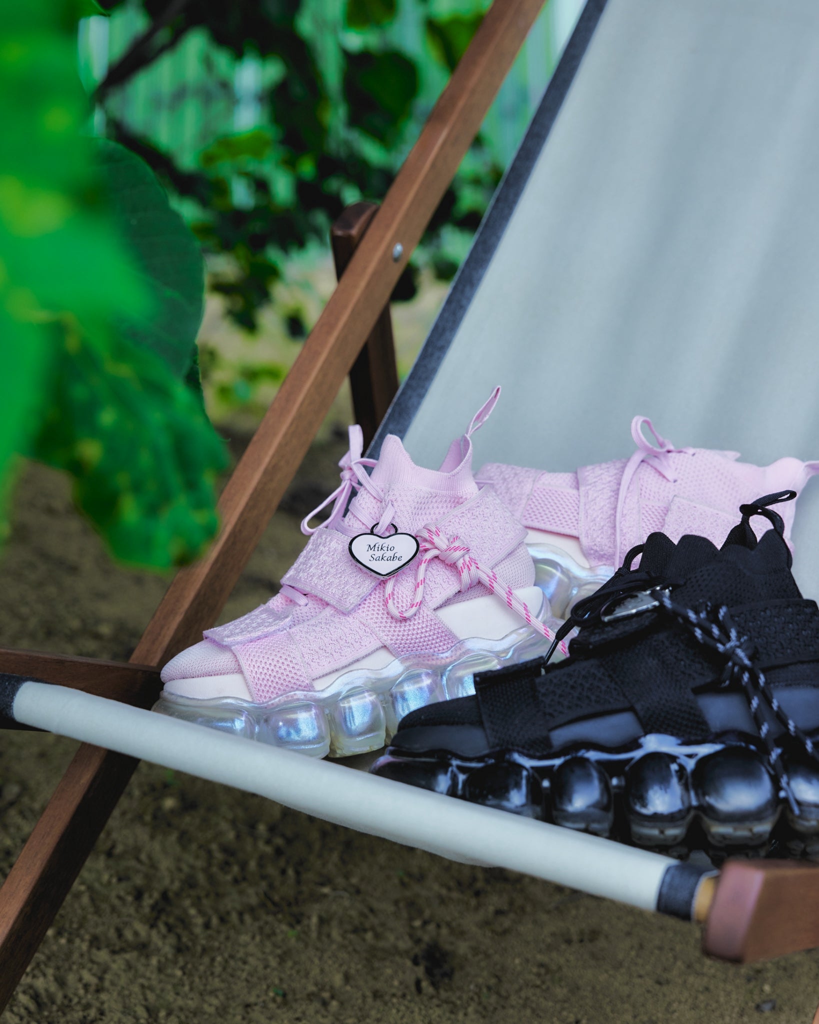 Jewelry High Shoes Beltcross Heart / Black｜MIKIOSAKABE&JennyFax