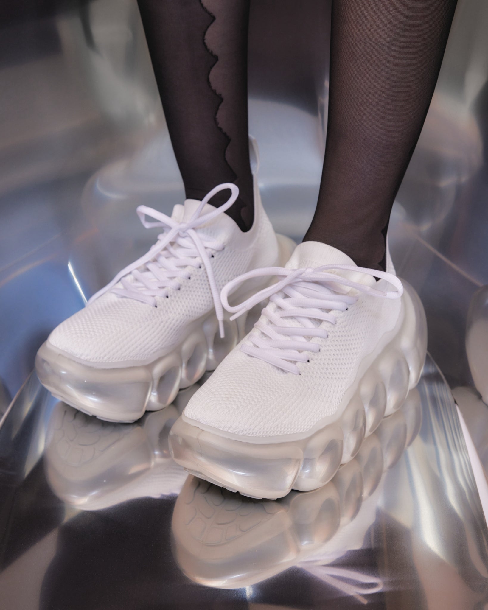 mikiosakabe Jewelry Strap Shoes ホワイト Jewelry Bubble / White｜MIKIOSAKABE&JennyFax公式ストア