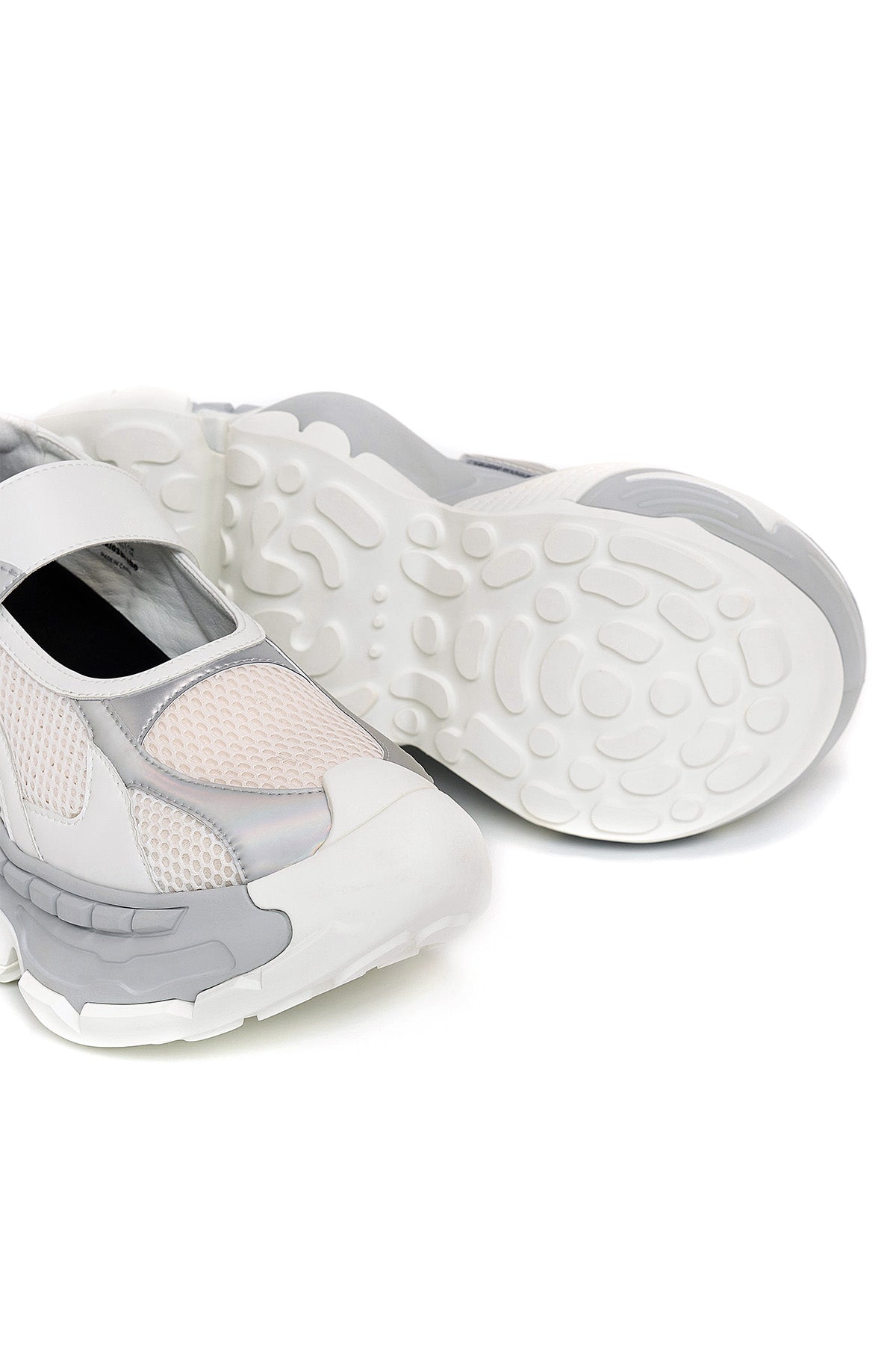 Multiverse Mesh Mary Jane / White