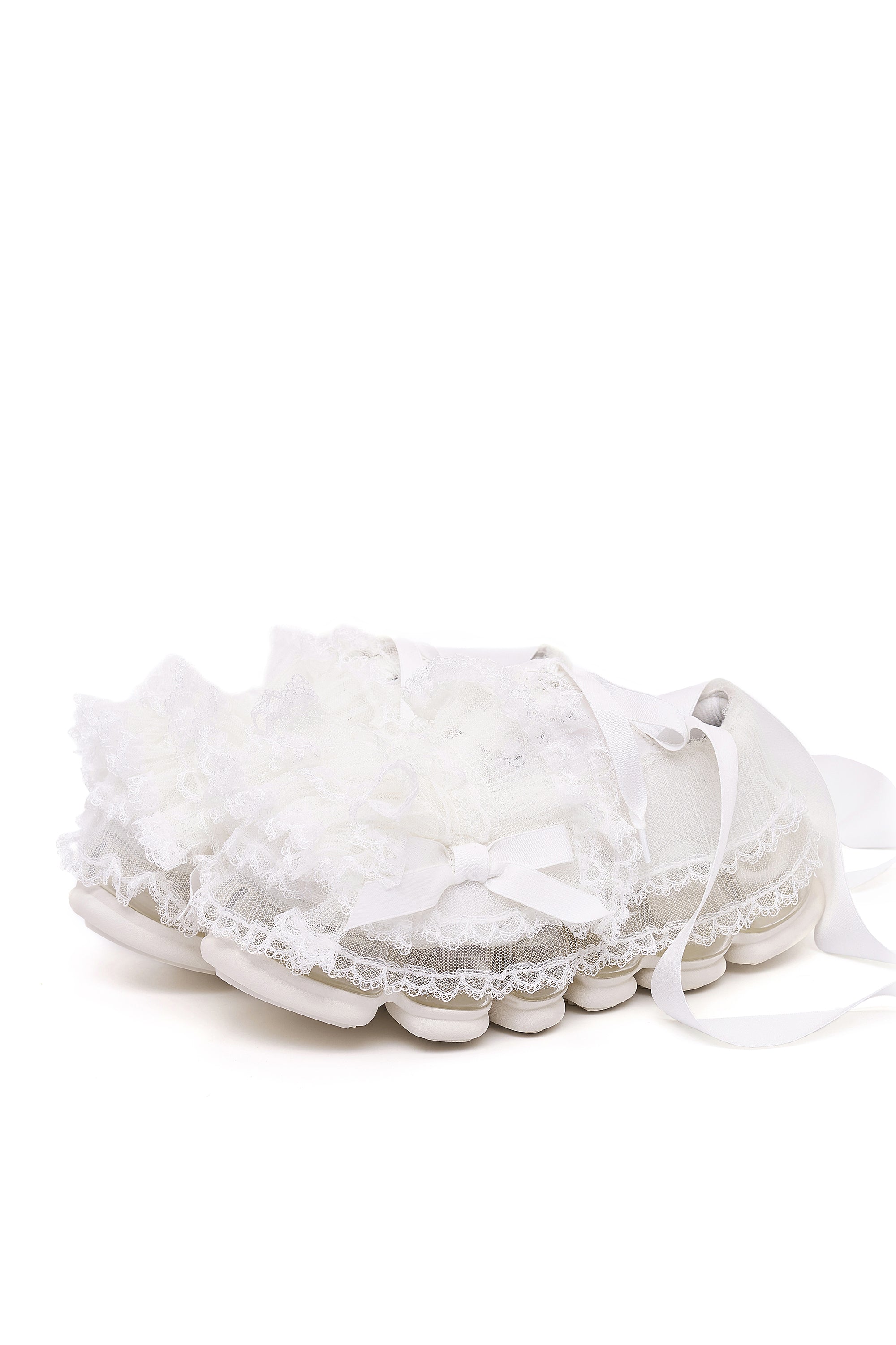 New Jewelry Cake / White – MIKIOSAKABE & JennyFax（ミキオサカベ