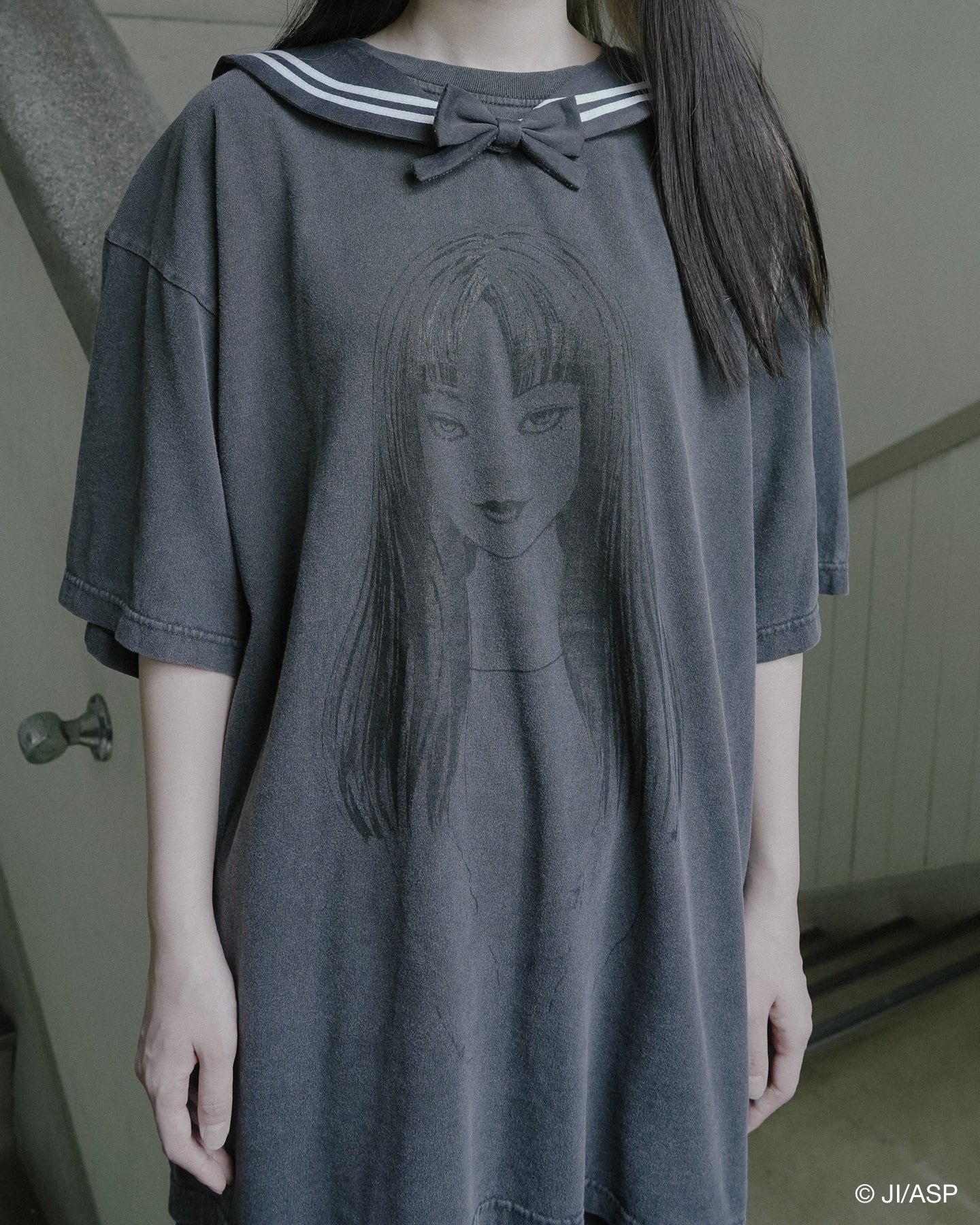 Tomie Washed Print Sailor T-Shirt / Black