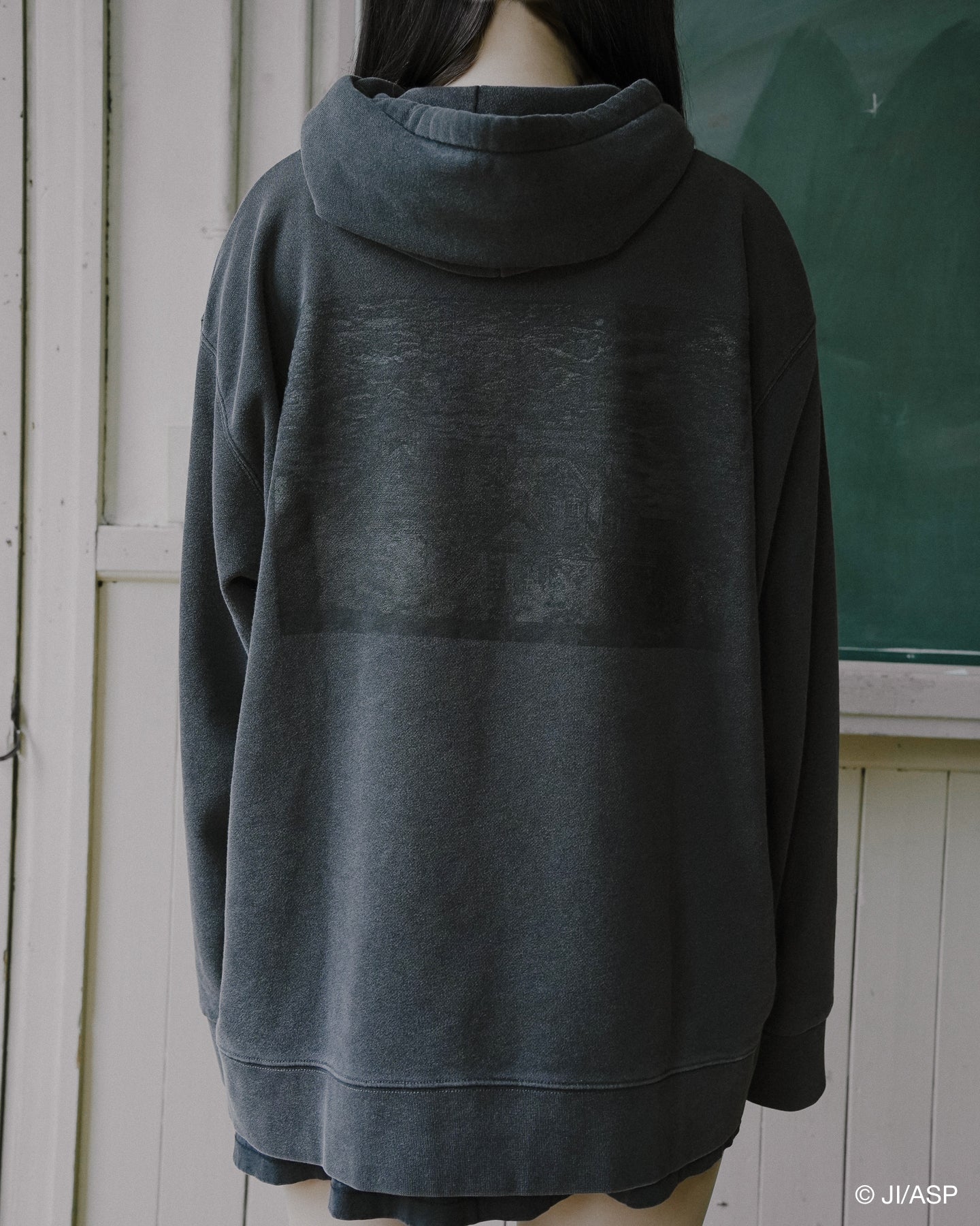 Tomie Washed Print Parka / Black