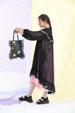 Embroidery Frill bag / Black