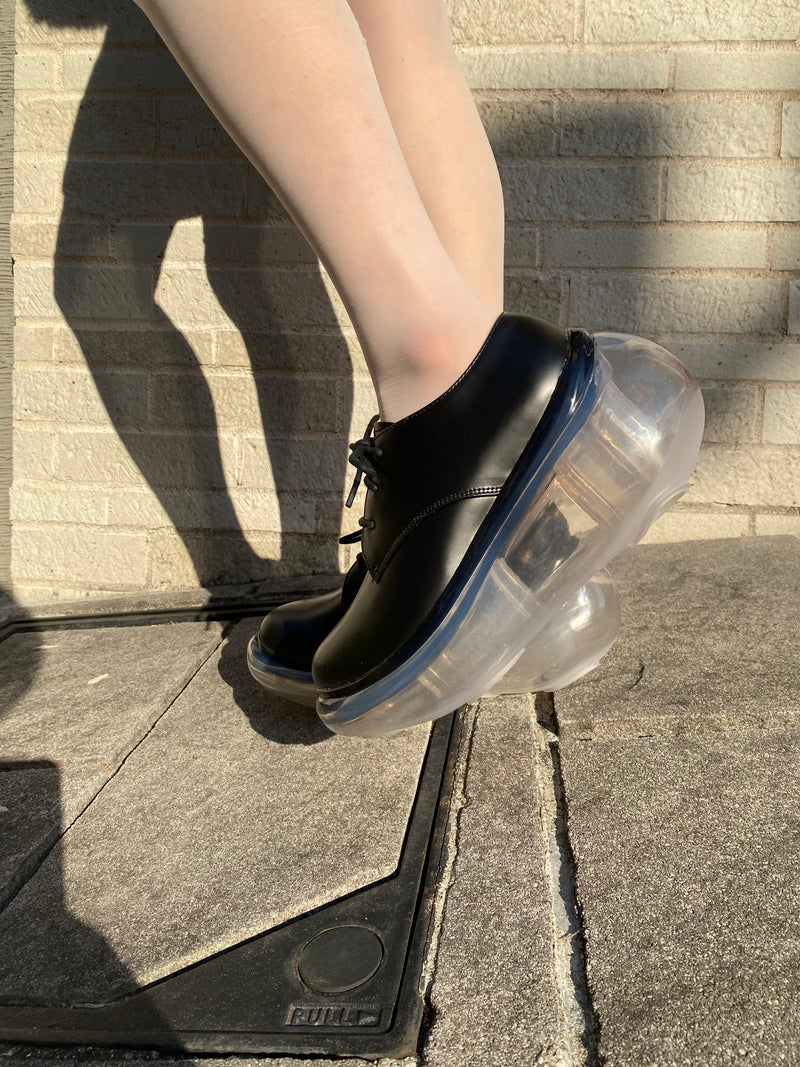 Classic Shoes / Clear Black